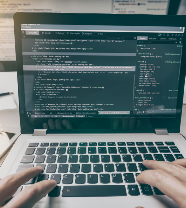 E-ticaret SEO ürün sayfası optimizasyonu rehberi — özel yazılım kod ekranı görseli